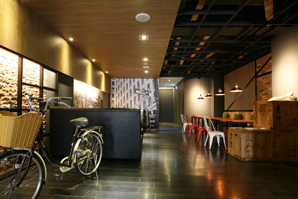 P&F Hotel Taichung Buitenkant foto