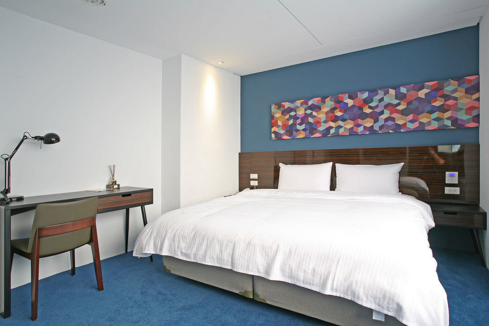P&F Hotel Taichung Buitenkant foto