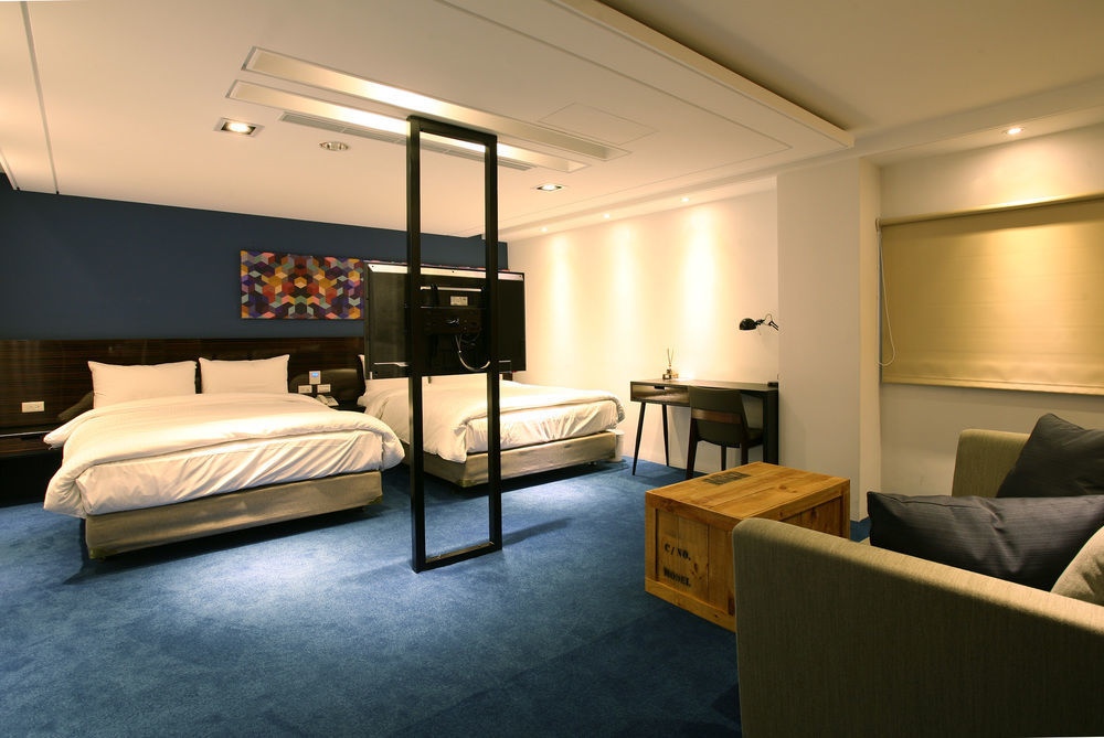 P&F Hotel Taichung Buitenkant foto