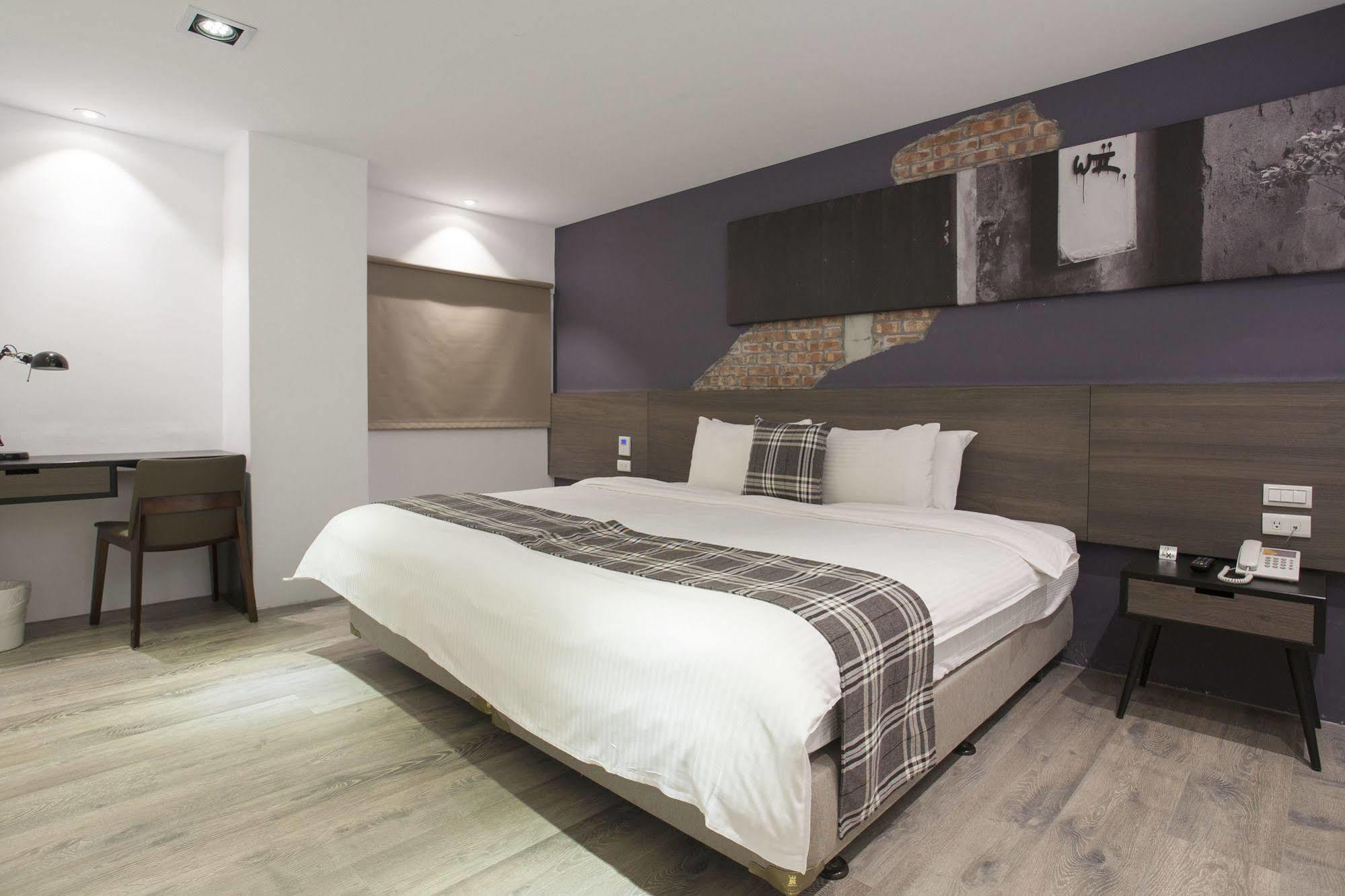 P&F Hotel Taichung Buitenkant foto